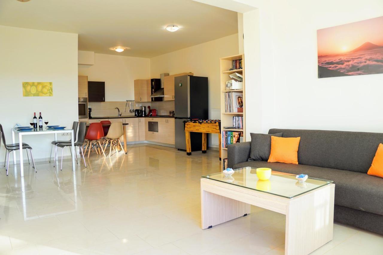 Olive Tree Hillside Apartment Stalós 외부 사진
