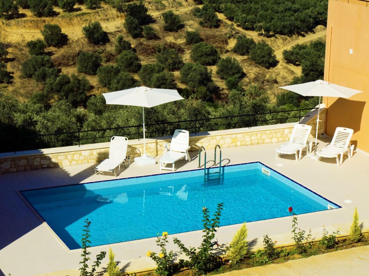 Olive Tree Hillside Apartment Stalós 외부 사진