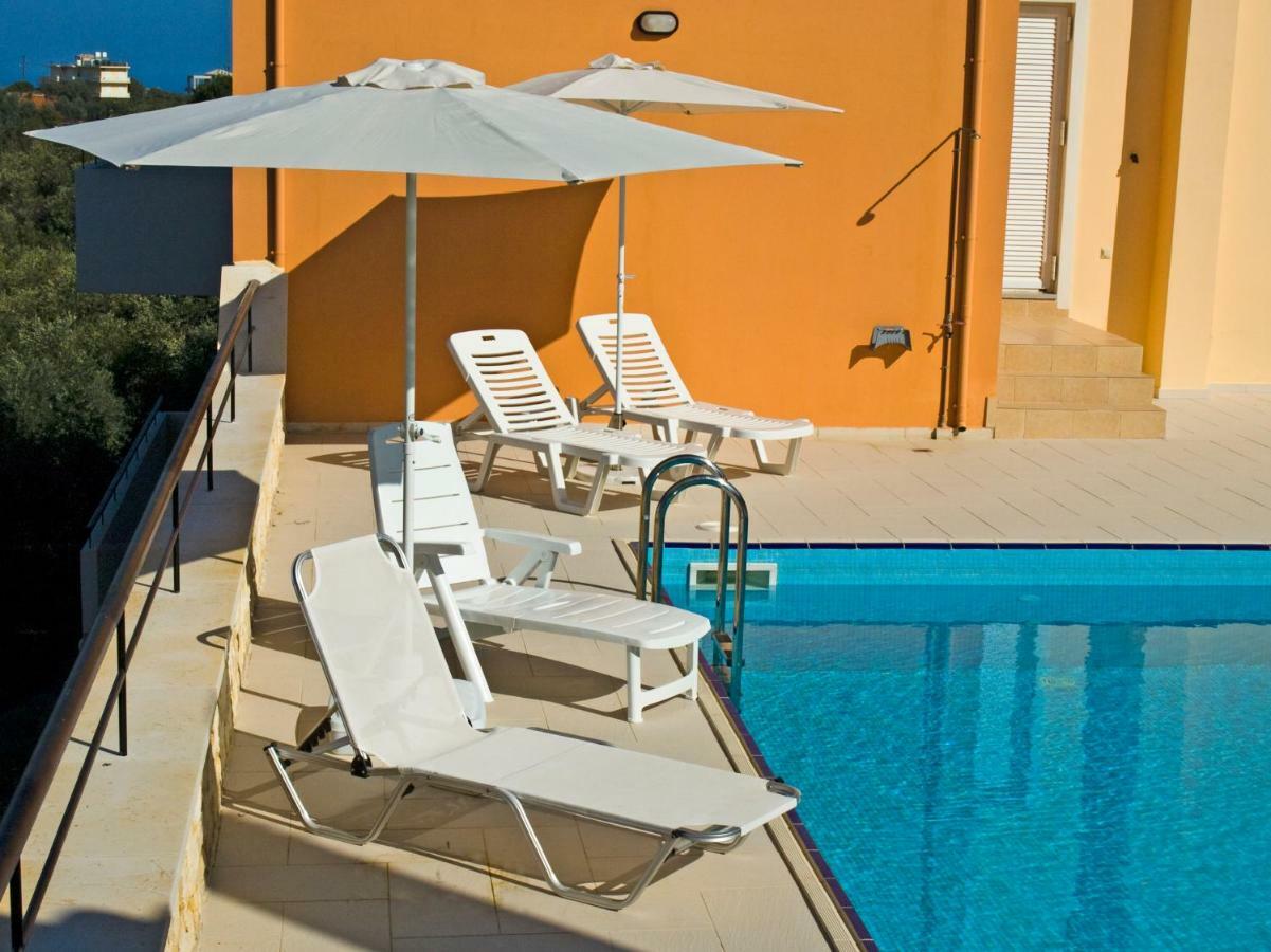 Olive Tree Hillside Apartment Stalós 외부 사진